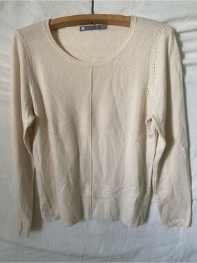 InCashmere Soft Cream Scoopneck Cashmere Sweater, Lightweight - Large